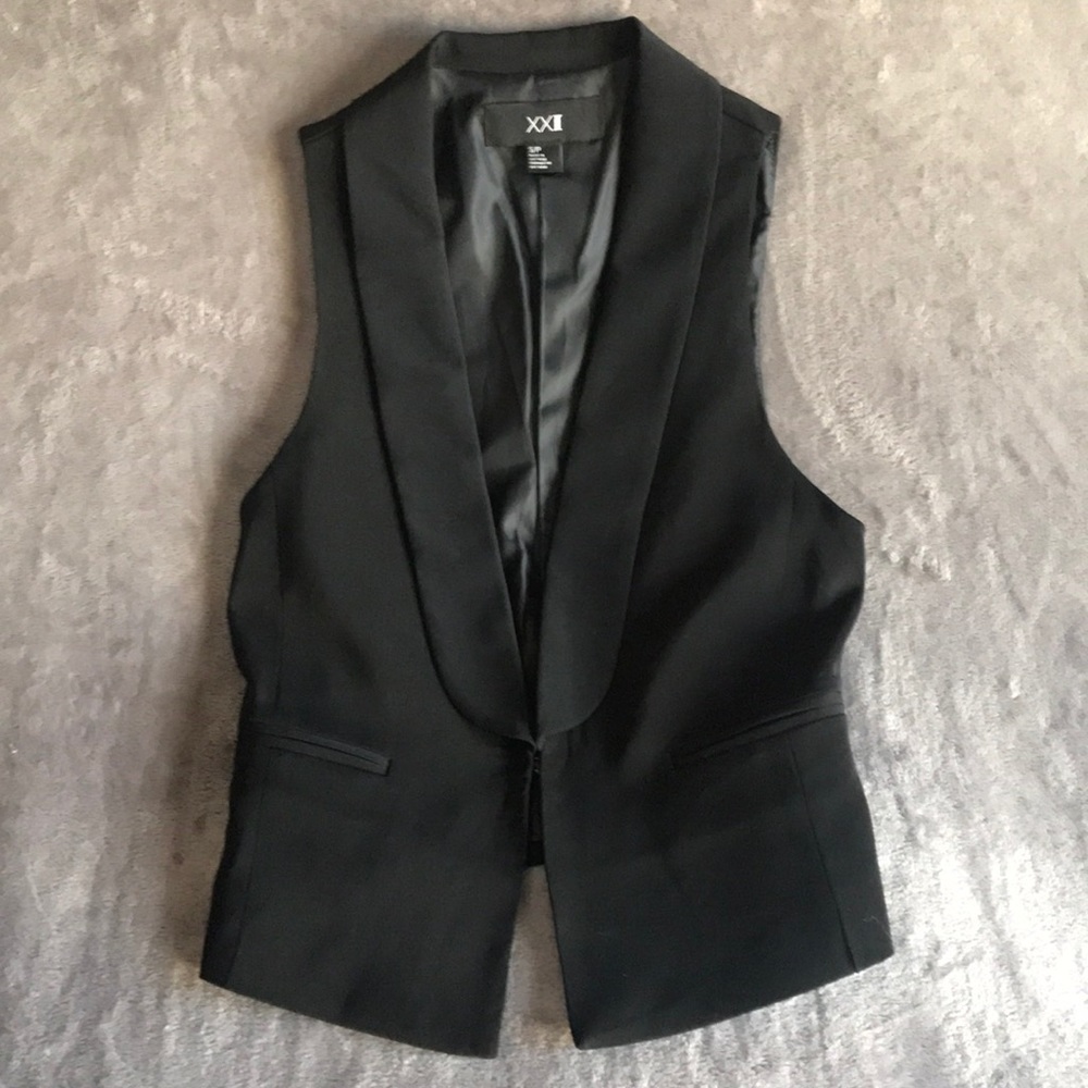 Forever 21 Tapered Work Vest